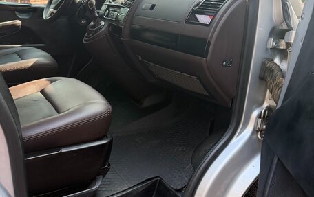 Volkswagen Caravelle T5, 2014 год, 2 200 000 рублей, 9 фотография