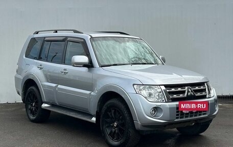 Mitsubishi Pajero IV, 2014 год, 2 850 000 рублей, 3 фотография
