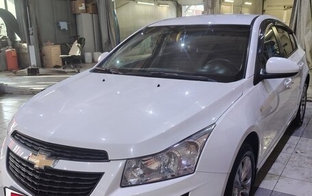 Chevrolet Cruze II, 2013 год, 880 000 рублей, 3 фотография