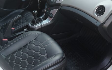 Chevrolet Cruze II, 2013 год, 880 000 рублей, 11 фотография