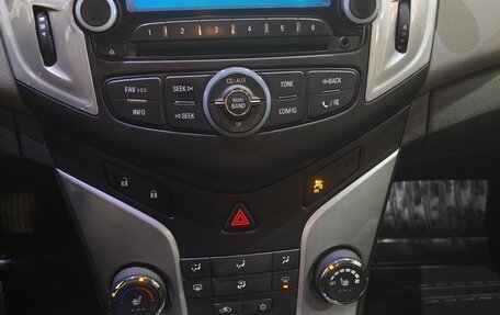 Chevrolet Cruze II, 2013 год, 880 000 рублей, 13 фотография