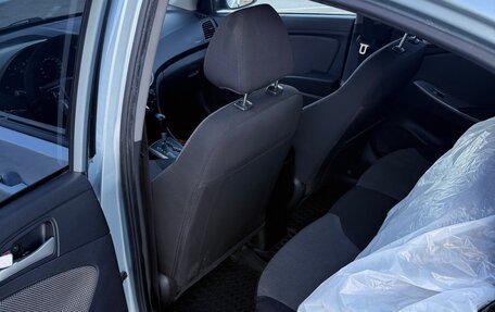 Hyundai Solaris II рестайлинг, 2011 год, 640 000 рублей, 7 фотография