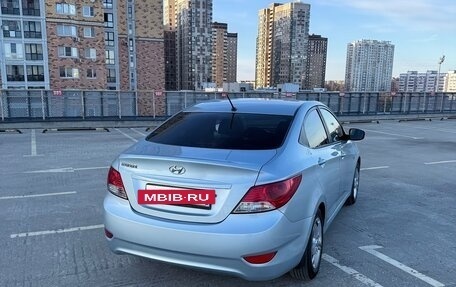 Hyundai Solaris II рестайлинг, 2011 год, 640 000 рублей, 4 фотография