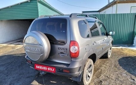 Chevrolet Niva I рестайлинг, 2018 год, 950 000 рублей, 5 фотография