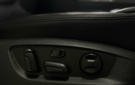 Volkswagen Touareg III, 2015 год, 2 890 000 рублей, 16 фотография