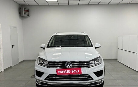Volkswagen Touareg III, 2015 год, 2 890 000 рублей, 2 фотография