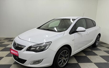 Opel Astra J, 2012 год, 640 000 рублей, 1 фотография