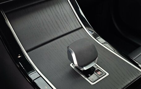 Land Rover Range Rover Velar I, 2023 год, 8 000 000 рублей, 25 фотография