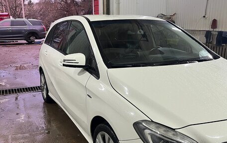 Mercedes-Benz B-Класс, 2012 год, 975 000 рублей, 2 фотография