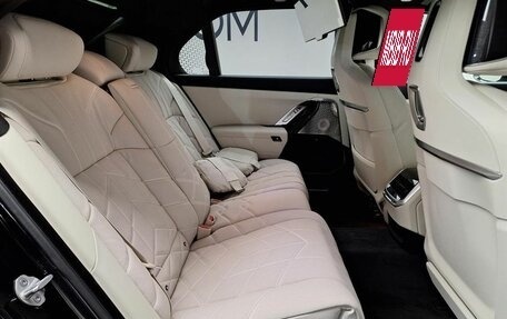 BMW 7 серия, 2025 год, 27 000 000 рублей, 8 фотография