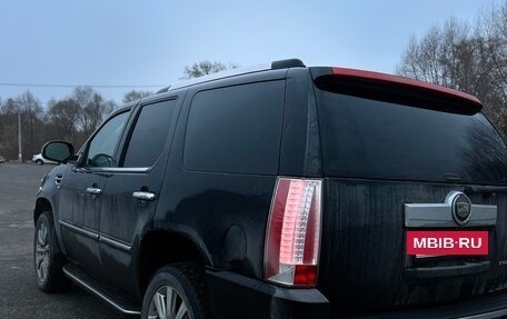 Cadillac Escalade III, 2011 год, 1 684 000 рублей, 9 фотография