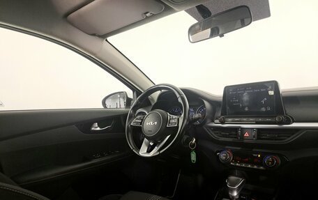 KIA Cerato IV, 2022 год, 2 430 000 рублей, 13 фотография