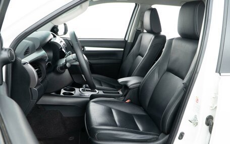 Toyota Hilux VIII, 2015 год, 3 498 999 рублей, 10 фотография