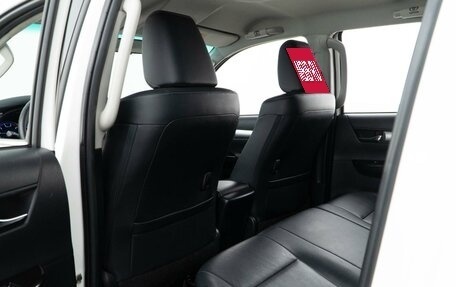 Toyota Hilux VIII, 2015 год, 3 498 999 рублей, 11 фотография