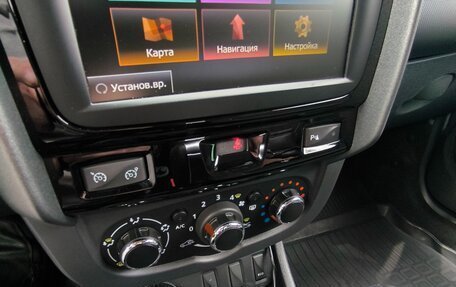 Renault Duster, 2020 год, 1 800 000 рублей, 3 фотография