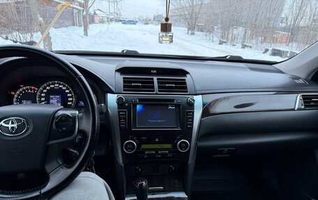 Toyota Camry, 2014 год, 1 850 000 рублей, 13 фотография