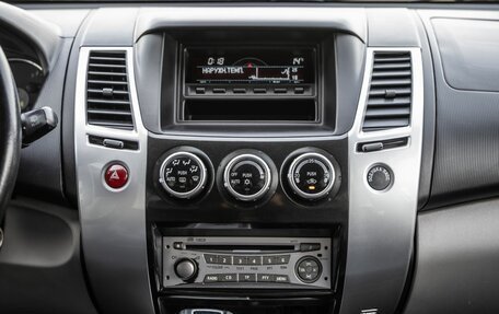 Mitsubishi Pajero Sport II рестайлинг, 2014 год, 2 548 000 рублей, 20 фотография