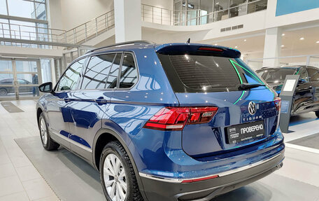 Volkswagen Tiguan II, 2021 год, 2 871 000 рублей, 8 фотография