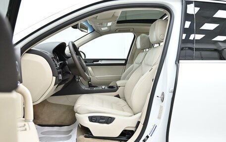 Volkswagen Touareg III, 2015 год, 2 425 000 рублей, 7 фотография