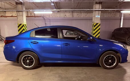 KIA Rio IV, 2017 год, 990 000 рублей, 7 фотография