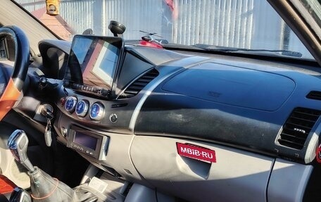 Mitsubishi L200 IV рестайлинг, 2007 год, 950 000 рублей, 7 фотография