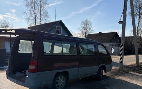 SsangYong Istana, 1998 год, 100 000 рублей, 3 фотография