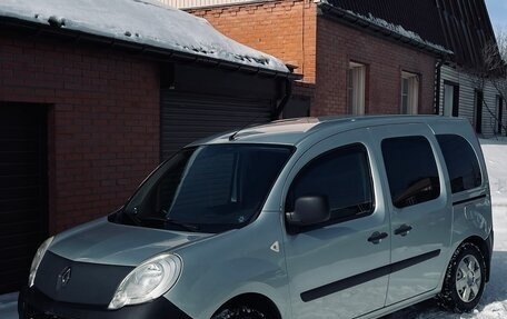 Renault Kangoo II рестайлинг, 2011 год, 640 000 рублей, 1 фотография