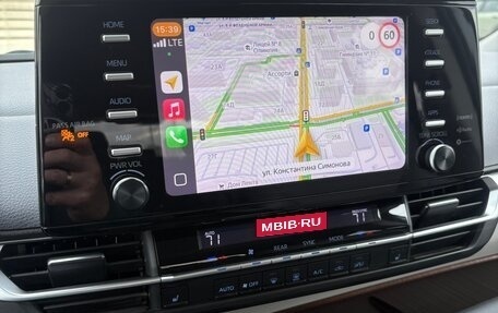 Toyota Sienna, 2022 год, 3 999 999 рублей, 19 фотография