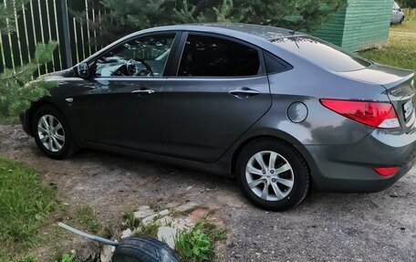 Hyundai Solaris II рестайлинг, 2011 год, 820 000 рублей, 3 фотография