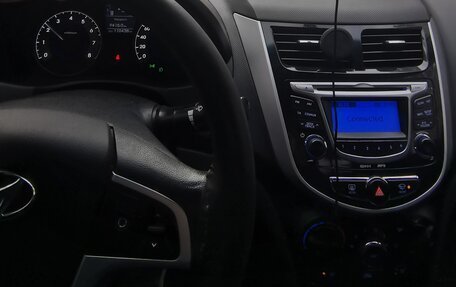 Hyundai Solaris II рестайлинг, 2011 год, 820 000 рублей, 9 фотография