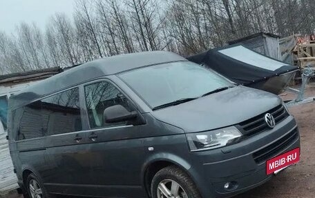 Volkswagen Transporter T5 рестайлинг, 2012 год, 1 230 000 рублей, 2 фотография