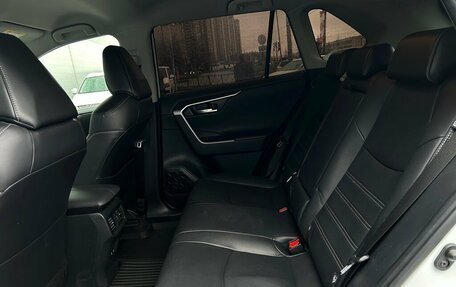 Toyota RAV4, 2021 год, 3 995 700 рублей, 11 фотография