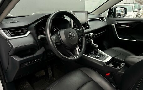 Toyota RAV4, 2021 год, 3 995 700 рублей, 5 фотография