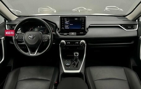 Toyota RAV4, 2021 год, 3 995 700 рублей, 7 фотография