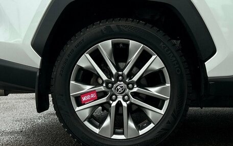 Toyota RAV4, 2021 год, 3 995 700 рублей, 26 фотография