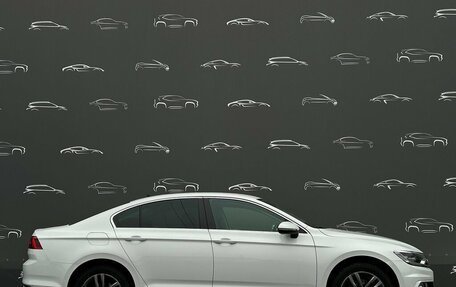 Volkswagen Passat B8 рестайлинг, 2018 год, 2 422 300 рублей, 12 фотография