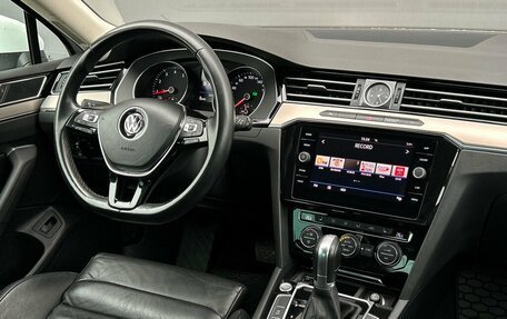 Volkswagen Passat B8 рестайлинг, 2018 год, 2 422 300 рублей, 15 фотография