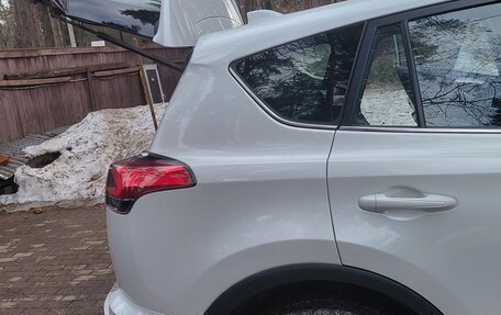 Toyota RAV4, 2019 год, 2 950 000 рублей, 6 фотография