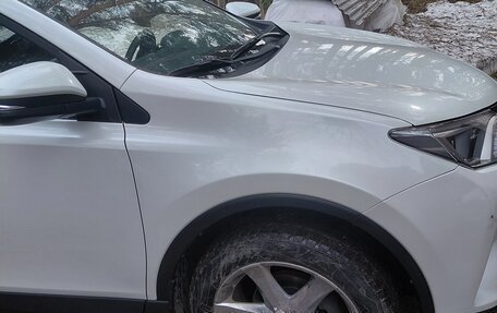 Toyota RAV4, 2019 год, 2 950 000 рублей, 5 фотография