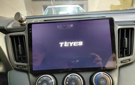 Toyota RAV4, 2019 год, 2 950 000 рублей, 17 фотография