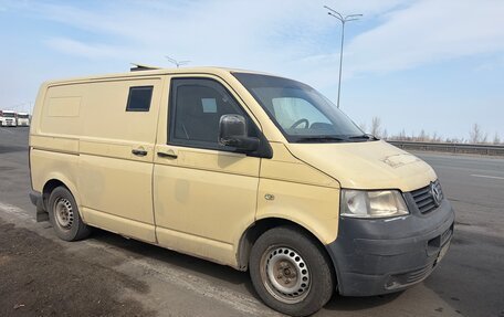 Volkswagen Caravelle T5, 2008 год, 650 000 рублей, 2 фотография
