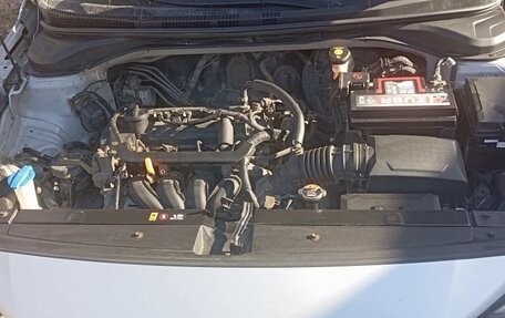 Hyundai Solaris II рестайлинг, 2017 год, 1 000 000 рублей, 4 фотография