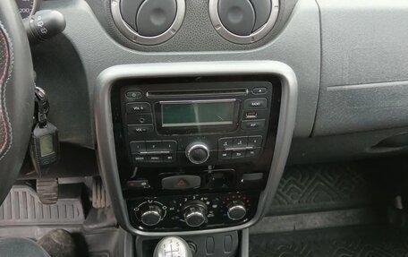 Renault Duster I рестайлинг, 2013 год, 800 000 рублей, 11 фотография