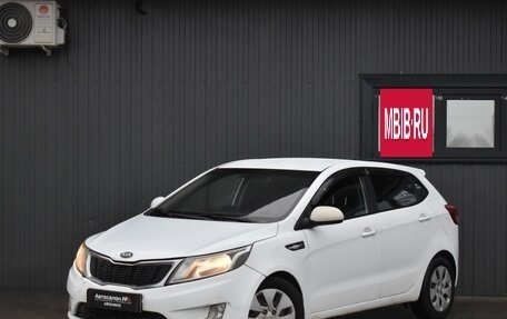 KIA Rio III рестайлинг, 2015 год, 869 888 рублей, 2 фотография