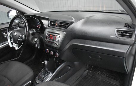 KIA Rio III рестайлинг, 2015 год, 869 888 рублей, 20 фотография