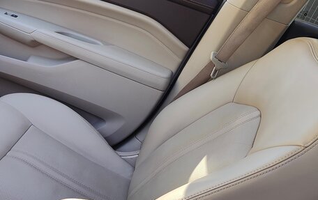 Cadillac SRX II рестайлинг, 2011 год, 1 390 000 рублей, 14 фотография