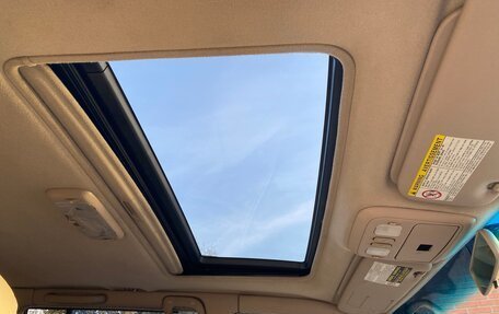 Toyota Land Cruiser 100 рестайлинг 2, 1999 год, 1 940 000 рублей, 12 фотография