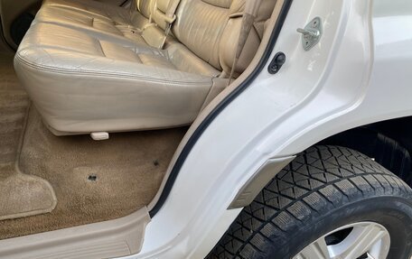 Toyota Land Cruiser 100 рестайлинг 2, 1999 год, 1 940 000 рублей, 22 фотография