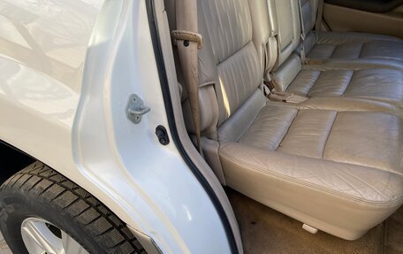 Toyota Land Cruiser 100 рестайлинг 2, 1999 год, 1 940 000 рублей, 19 фотография