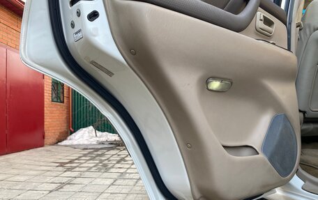 Toyota Land Cruiser 100 рестайлинг 2, 1999 год, 1 940 000 рублей, 21 фотография